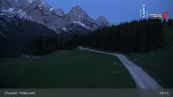 Archived image Webcam Ehrwald Alm - Feldernalm Zugspitze 04:00