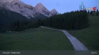Archived image Webcam Ehrwald Alm - Feldernalm Zugspitze 04:00