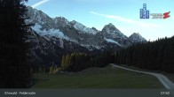 Archived image Webcam Ehrwald Alm - Feldernalm Zugspitze 07:00