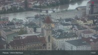 Archiv Foto Webcam Passau: Panoramablick auf Donau, Ortspitze und Altstadt 13:00
