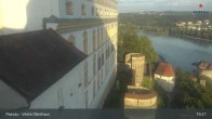 Archiv Foto Webcam Passau: Panoramablick auf Donau, Ortspitze und Altstadt 18:00