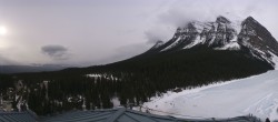 Archived image Webcam The Fairmont Chateau Lake Louise 06:00