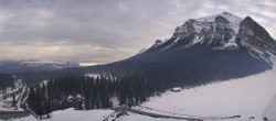 Archived image Webcam The Fairmont Chateau Lake Louise 09:00