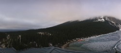 Archived image Webcam The Fairmont Chateau Lake Louise 04:00