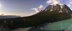 Archived image Webcam The Fairmont Chateau Lake Louise 01:00