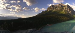 Archived image Webcam The Fairmont Chateau Lake Louise 01:00
