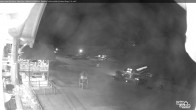 Archived image Webcam Lake Louise: Base Area 00:00