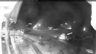 Archived image Webcam Lake Louise: Base Area 01:00