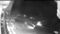 Archived image Webcam Lake Louise: Base Area 03:00