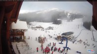 Archived image Webcam Lake Louise: Base Area 09:00