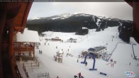 Archived image Webcam Lake Louise: Base Area 09:00