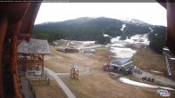 Archived image Webcam Lake Louise: Base Area 12:00