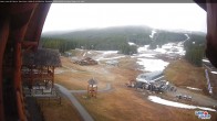 Archived image Webcam Lake Louise: Base Area 16:00