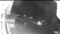 Archived image Webcam Lake Louise: Base Area 00:00