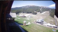 Archived image Webcam Lake Louise: Base Area 14:00