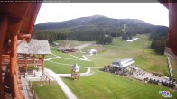 Archived image Webcam Lake Louise: Base Area 08:00
