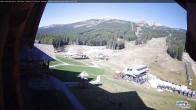 Archived image Webcam Lake Louise: Base Area 14:00