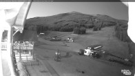 Archived image Webcam Lake Louise: Base Area 18:00
