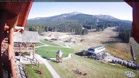 Archived image Webcam Lake Louise: Base Area 08:00