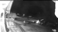 Archived image Webcam Lake Louise: Base Area 04:00