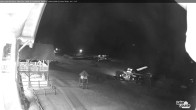 Archived image Webcam Lake Louise: Base Area 04:00
