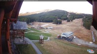 Archived image Webcam Lake Louise: Base Area 16:00