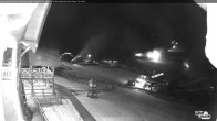 Archived image Webcam Lake Louise: Base Area 23:00