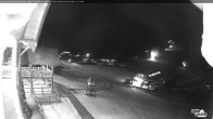 Archived image Webcam Lake Louise: Base Area 01:00