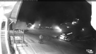 Archived image Webcam Lake Louise: Base Area 01:00