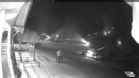 Archived image Webcam Lake Louise: Base Area 05:00
