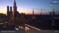 Archiv Foto Webcam Marienplatz München - Altes Rathaus 20:00