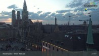 Archiv Foto Webcam Marienplatz München - Altes Rathaus 20:00