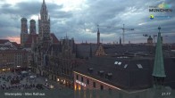 Archiv Foto Webcam Marienplatz München - Altes Rathaus 20:00