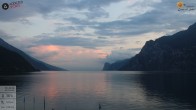 Archiv Foto Webcam Gardasee - Torbole 19:00