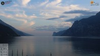 Archived image Webcam Lake Garda: Torbole 19:00
