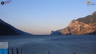 Archiv Foto Webcam Gardasee - Torbole 05:00
