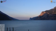 Archiv Foto Webcam Gardasee - Torbole 05:00