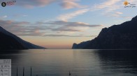 Archiv Foto Webcam Gardasee - Torbole 19:00