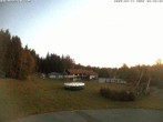 Archiv Foto Webcam Blick zur Talstation am Hohenbogen 03:00