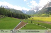 Archived image Webcam Family Resort Rainer, South Tyrol 11:00