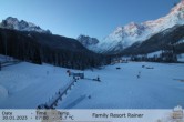 Archived image Webcam Family Resort Rainer, South Tyrol 06:00