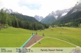 Archived image Webcam Family Resort Rainer, South Tyrol 13:00
