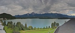 Archiv Foto Webcam Faaker See, Blickrichtung Süden 17:00