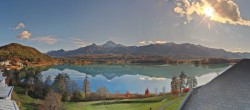 Archiv Foto Webcam Faaker See, Blickrichtung Süden 13:00