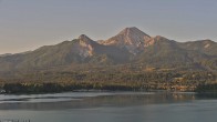 Archiv Foto Webcam Faaker See, Blickrichtung Mittagskogel 05:00