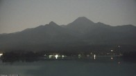 Archiv Foto Webcam Faaker See, Blickrichtung Mittagskogel 03:00