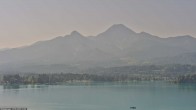 Archiv Foto Webcam Faaker See, Blickrichtung Mittagskogel 09:00