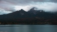 Archiv Foto Webcam Faaker See, Blickrichtung Mittagskogel 05:00