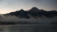 Archiv Foto Webcam Faaker See, Blickrichtung Mittagskogel 05:00