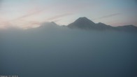 Archiv Foto Webcam Faaker See, Blickrichtung Mittagskogel 05:00
